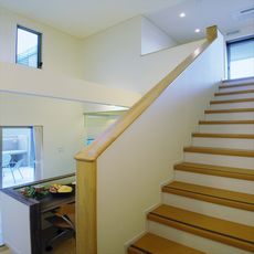 津の家：木製箱型階段直タイプ・（マナックス製作）