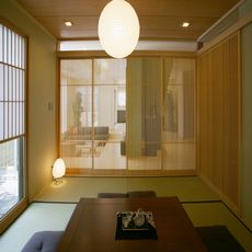 戸田の家：バンプー材の千本格子建具・nikeデザイン