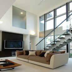 つくばの家：リビング階段室吹き抜け空間・nikeデザイン